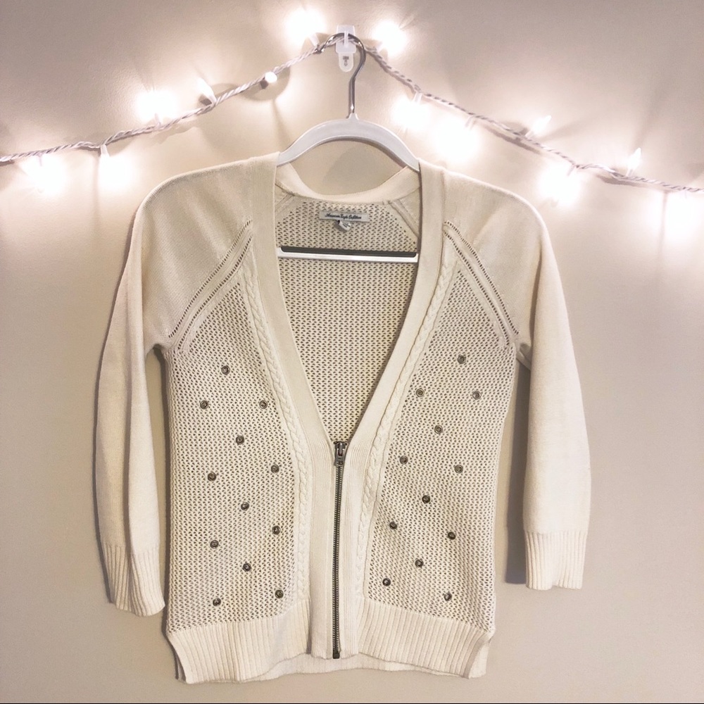 American Eagle | Cream Zip Up Cardigan Size XS
